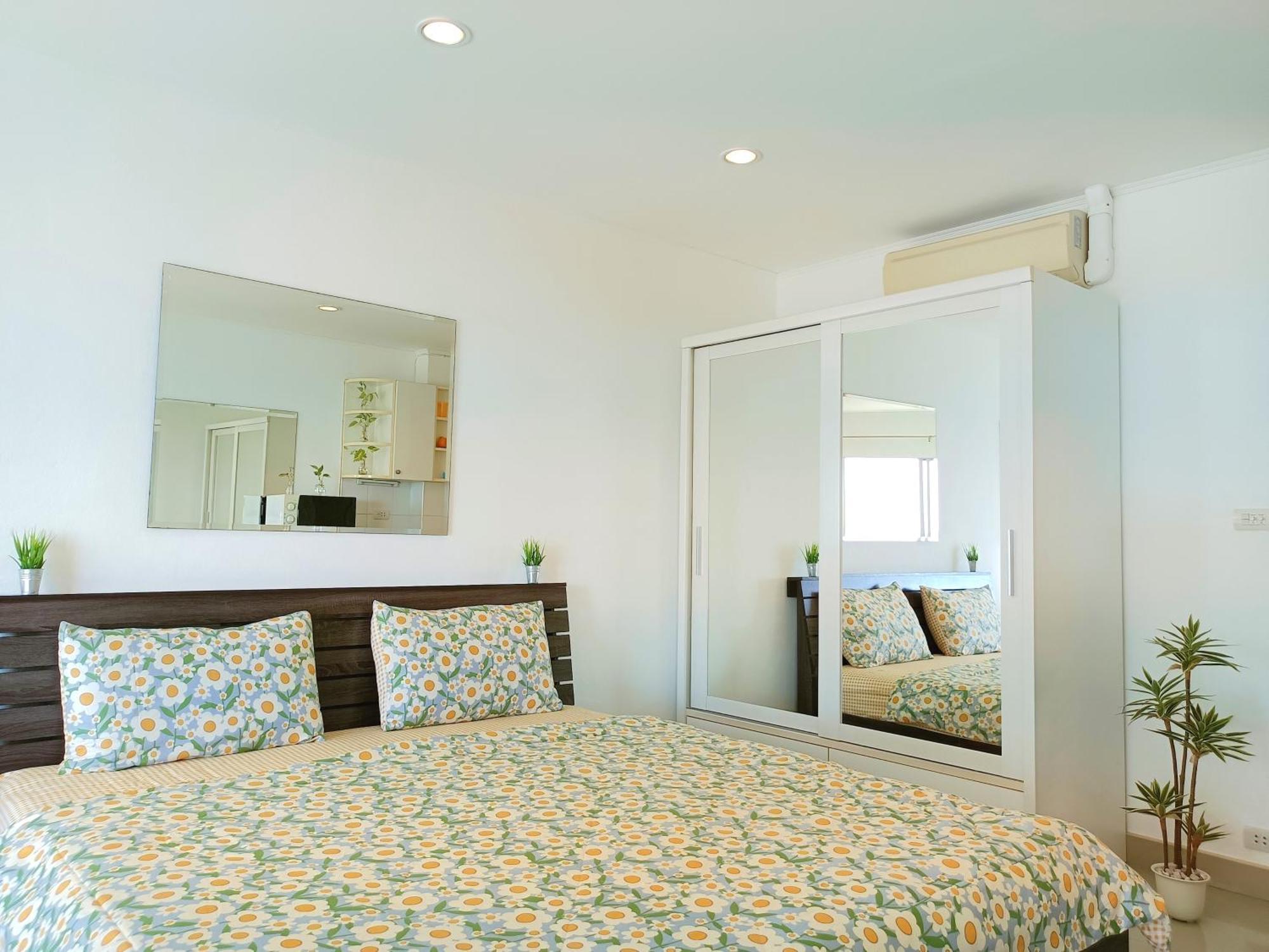 Sea View Beachfront Condos Pattaya Jomtien Exterior foto